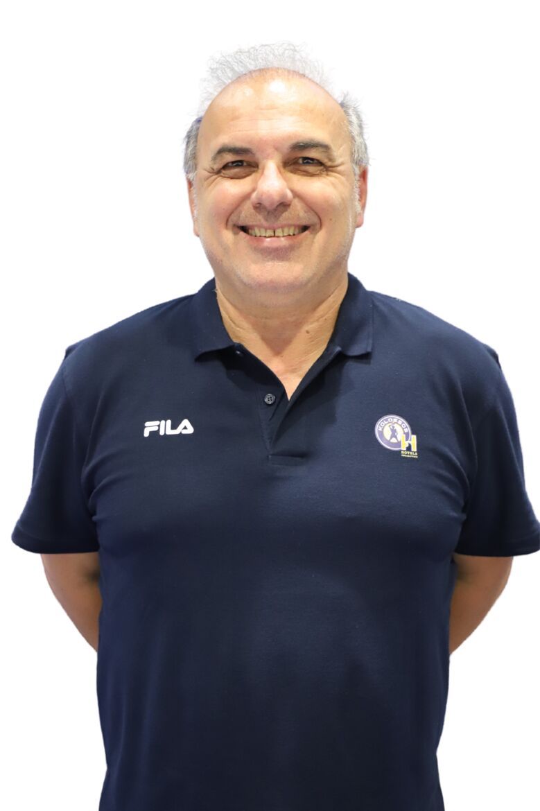 Σταύρος Ελληνιάδης