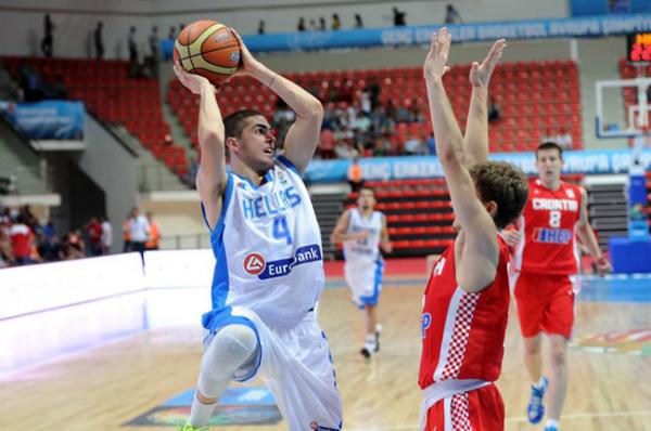 Στα «θαλασσί» ο Τολιόπουλος